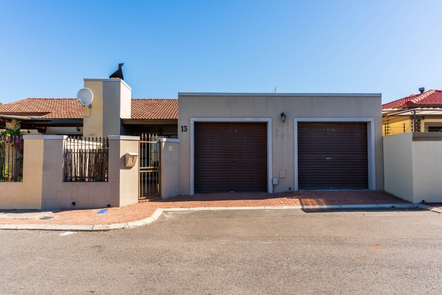 2 Bedroom Property for Sale in Parklands Western Cape